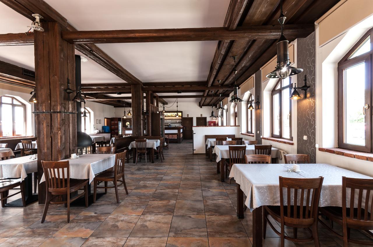 Hotel Slunecni Dvur Бърно Екстериор снимка