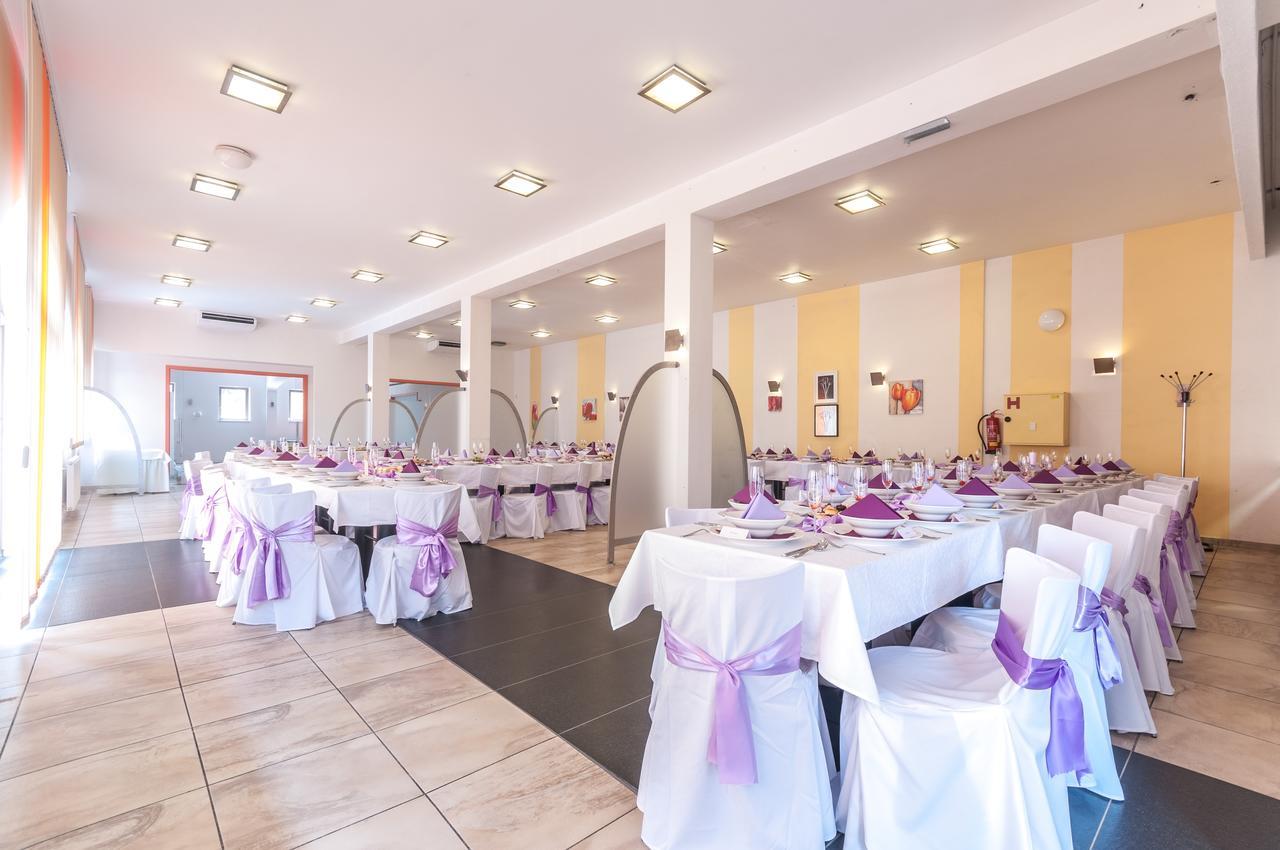 Hotel Slunecni Dvur Бърно Екстериор снимка