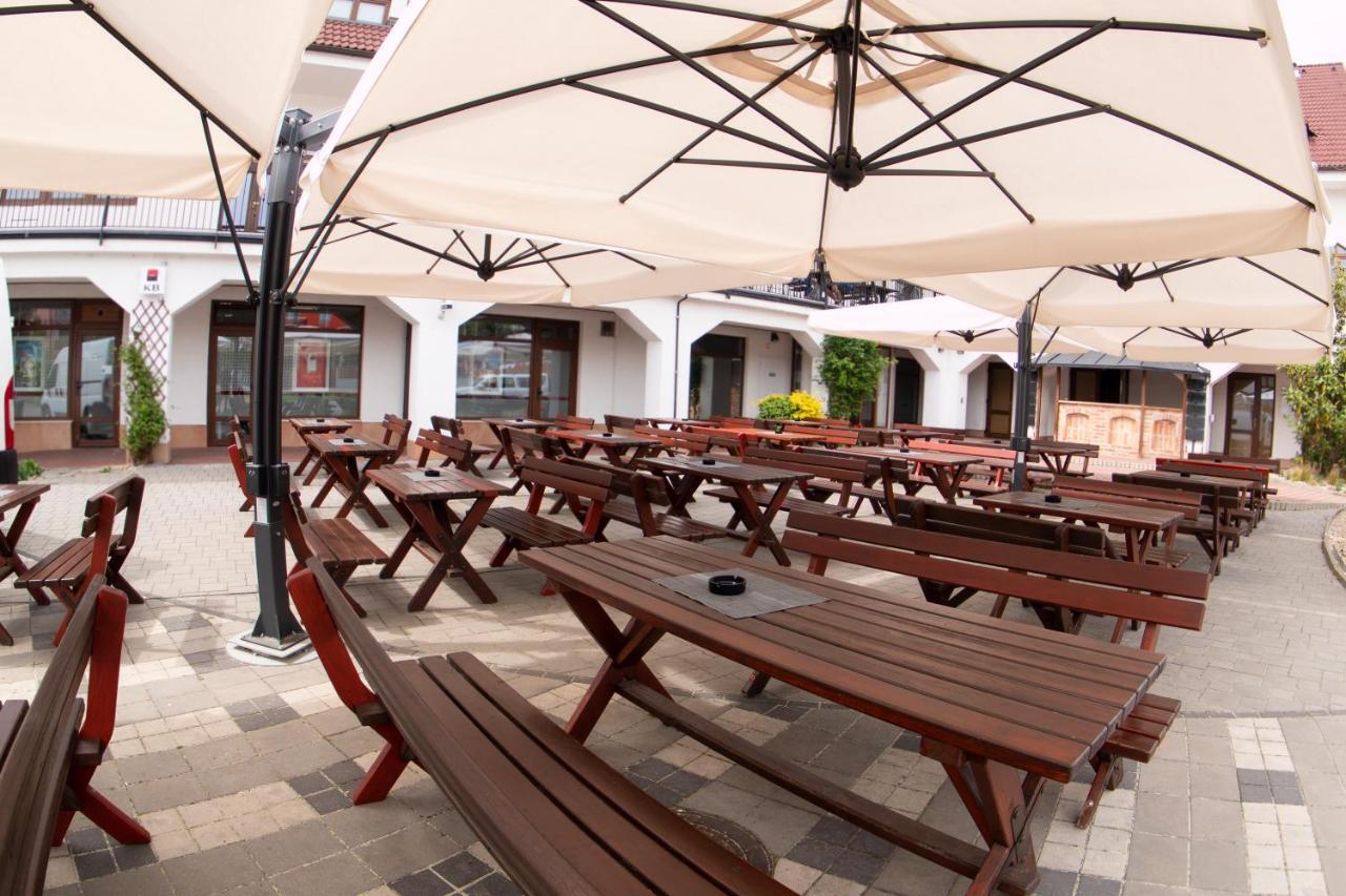 Hotel Slunecni Dvur Бърно Екстериор снимка